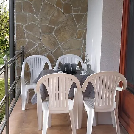 Kertes