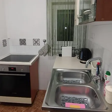 Kertes Nyaralohaz Semesterbostad *