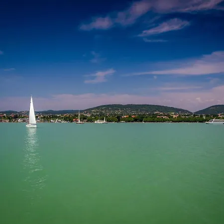 Semesterbostad Kertes Nyaralohaz *