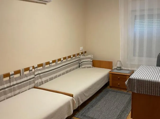 Kertes Nyaralohaz בית נופש *