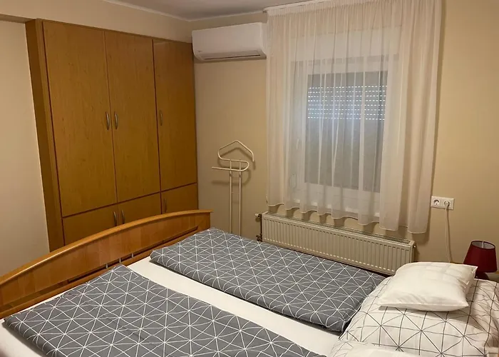 Kertes Nyaralohaz * קסזטלי